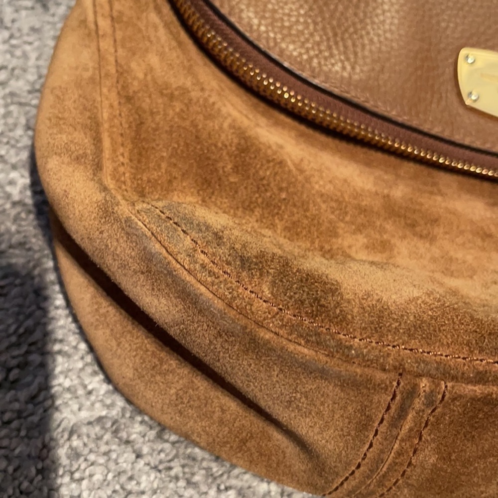 Michael Kors Suede shoulder bag - Picture 10 of 12